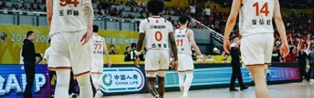 乐鱼体育-铭记场面｜古德温空砍高分难救主，上海男篮客场憾负浙江广厦